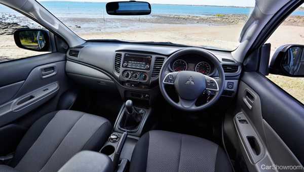 2015 MITSUBISHI TRITON