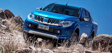 2015 MITSUBISHI TRITON