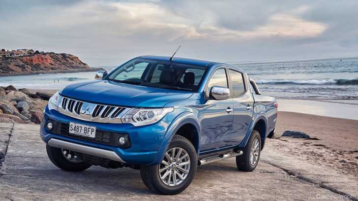 2015 MITSUBISHI TRITON