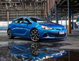 HOLDEN ASTRA