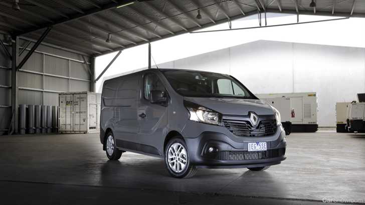 2015 RENAULT TRAFIC 2D VAN