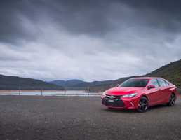 2015 TOYOTA CAMRY