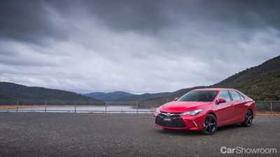 2015 TOYOTA CAMRY