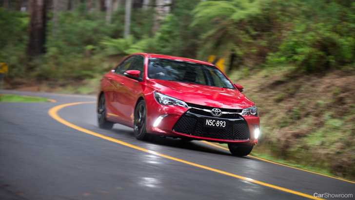 2015 TOYOTA CAMRY