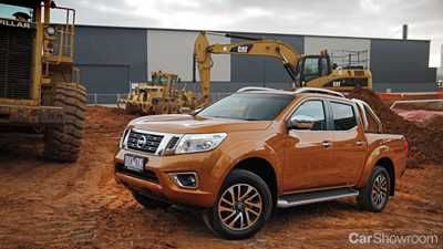 2015 NISSAN NAVARA