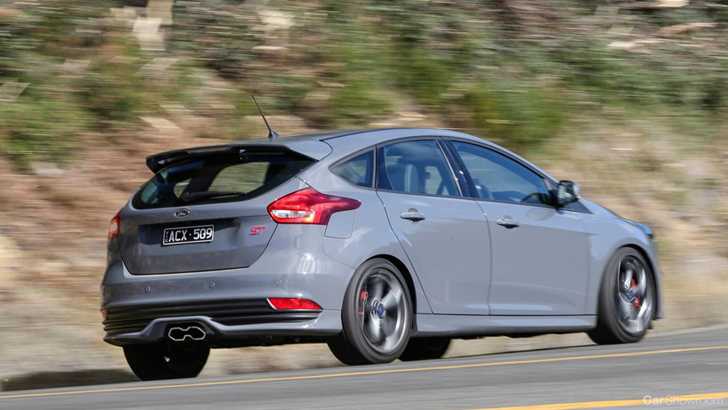 2015 FORD FOCUS 5D HATCHBACK ST