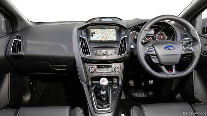 2015 FORD FOCUS 5D HATCHBACK ST