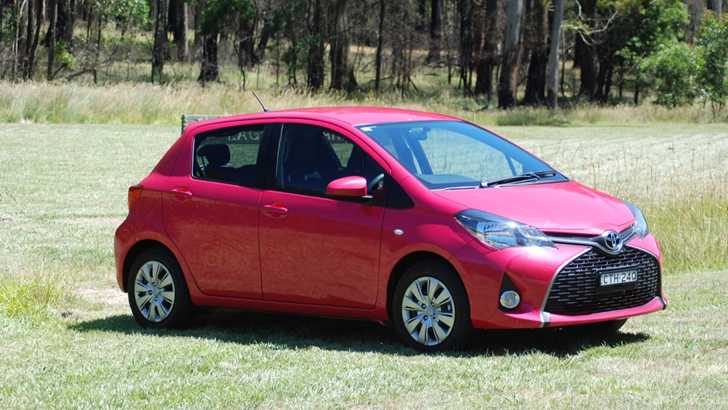 2015 TOYOTA YARIS