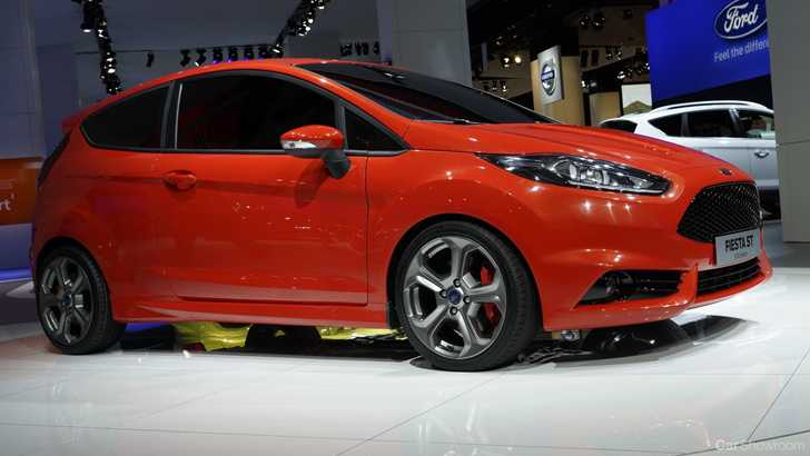 2011 FORD FIESTA