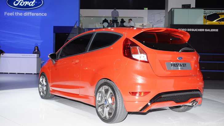2011 FORD FIESTA