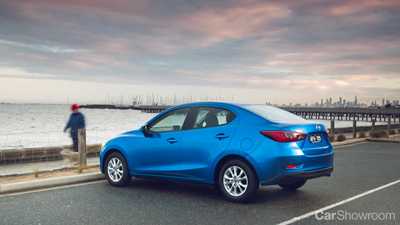 2015 MAZDA MAZDA2