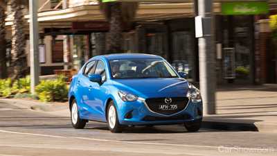 2015 MAZDA MAZDA2