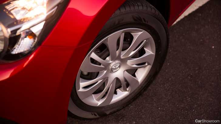 2015 MAZDA MAZDA2