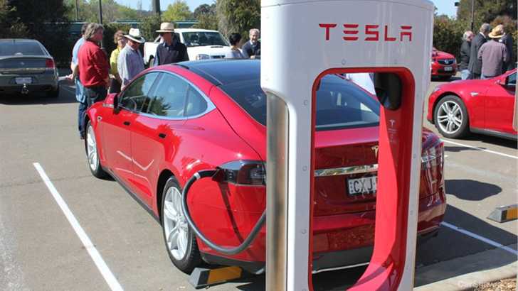TESLA MODEL S
