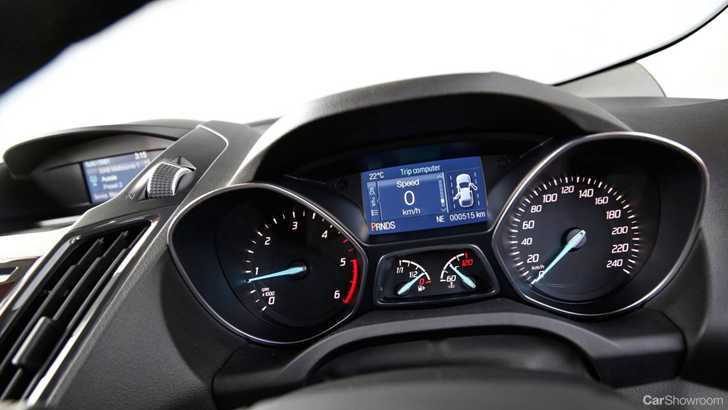 2015 FORD KUGA