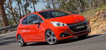 2015 PEUGEOT 208