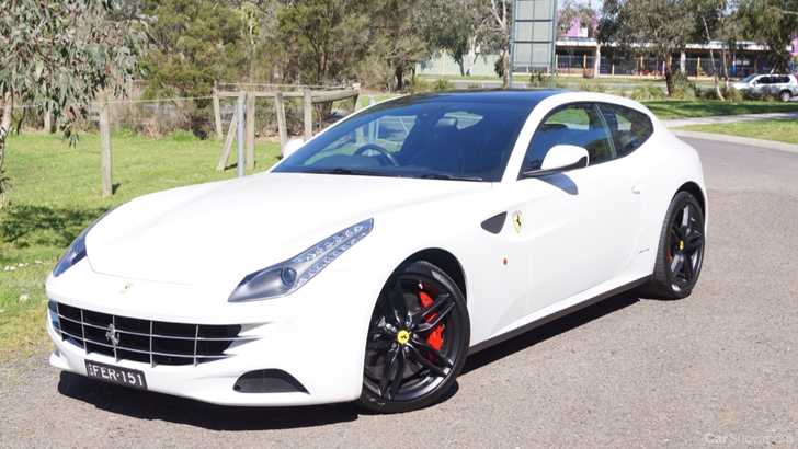 2015 FERRARI FF 2D COUPE