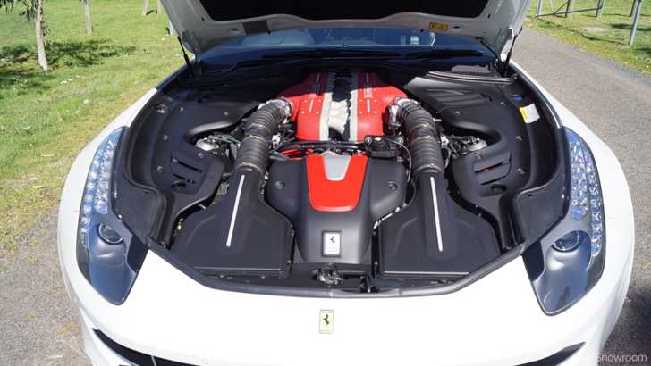 2015 FERRARI FF 2D COUPE