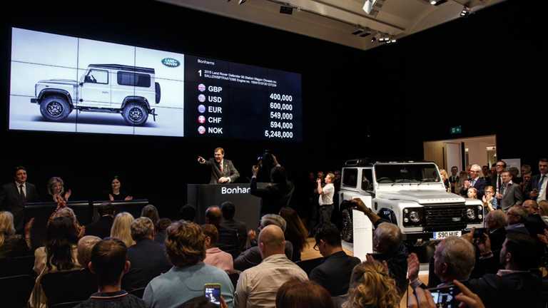 LAND ROVER DEFENDER
