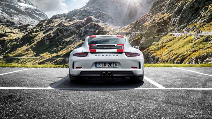 2016 PORSCHE 911