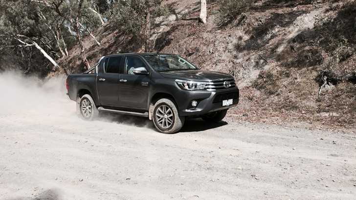 2016 Toyota Hilux SR5 - Full Review