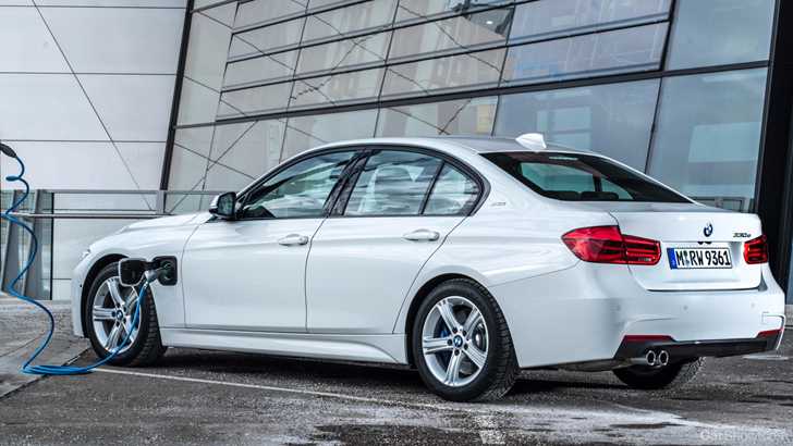BMW 330e M Sport