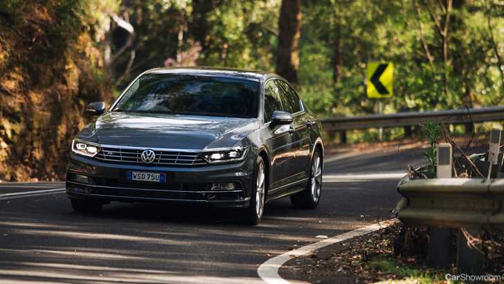 2016 Volkswagen Passat R-Line
