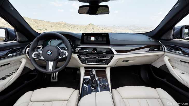 2017 BMW 5 Series (G30)