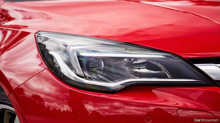 Closer Look At Holden’s Tech-Laden 2017 Astra