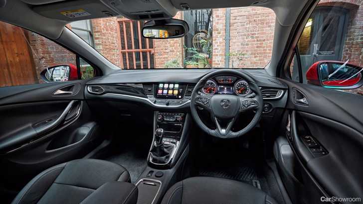 Closer Look At Holden’s Tech-Laden 2017 Astra