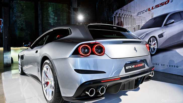 2016 Ferrari GTC4Lusso T