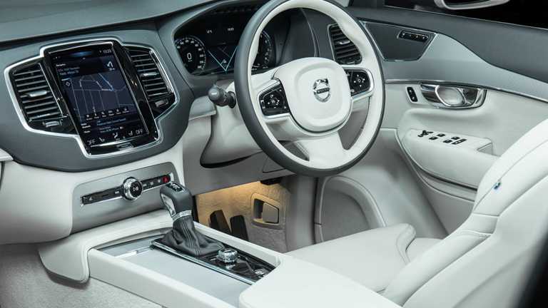 2016 Volvo XC90 - Review