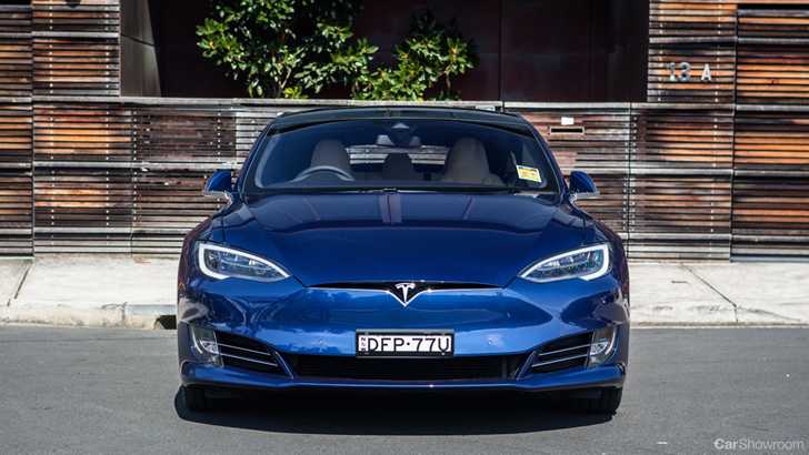 2017 Tesla Model S - Review