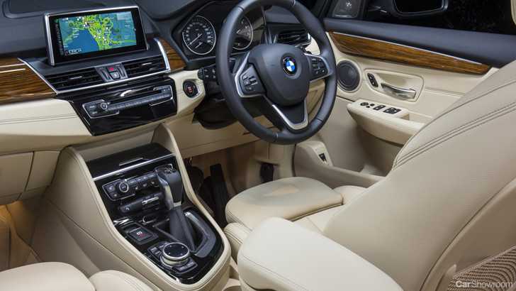 2017 BMW 225i Active Tourer Luxury Line