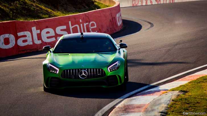 Mercedes-AMG GT R Blasts To New Mount Panorama Lap Record