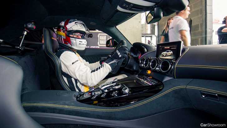 Mercedes-AMG GT R Blasts To New Mount Panorama Lap Record