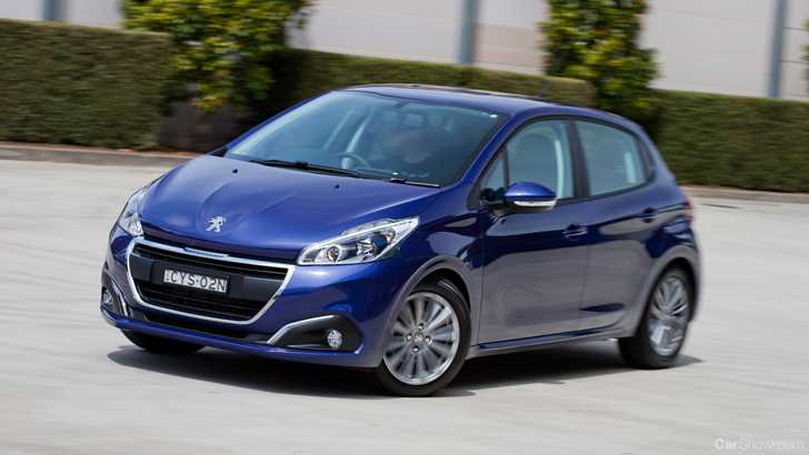 2017 Peugeot 208 - Review