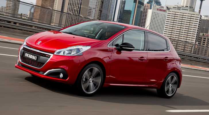 2017 Peugeot 208 - Review