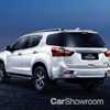 2017 Isuzu MU-X - Review