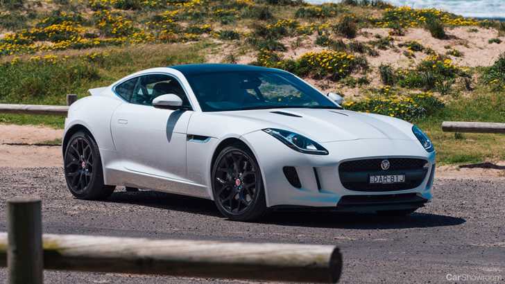 2017 Jaguar F-Type - Review
