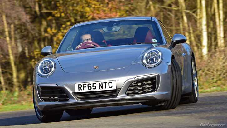 2017 Porsche 911 - Review