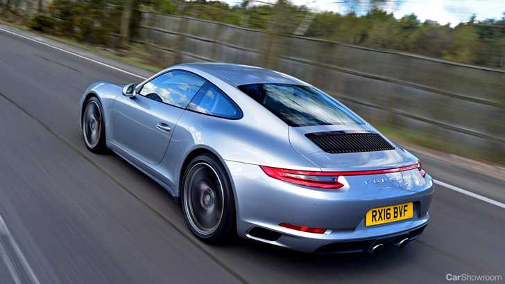 2017 Porsche 911 - Review