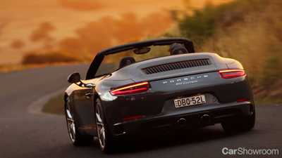 2017 Porsche 911 - Review
