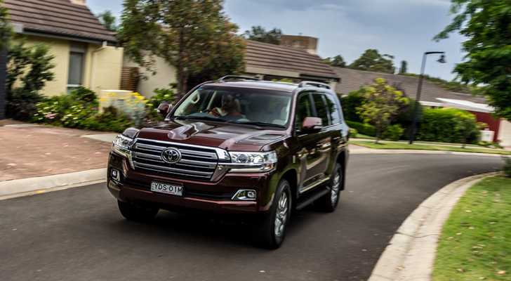 2017 Toyota Land Cruiser Sahara