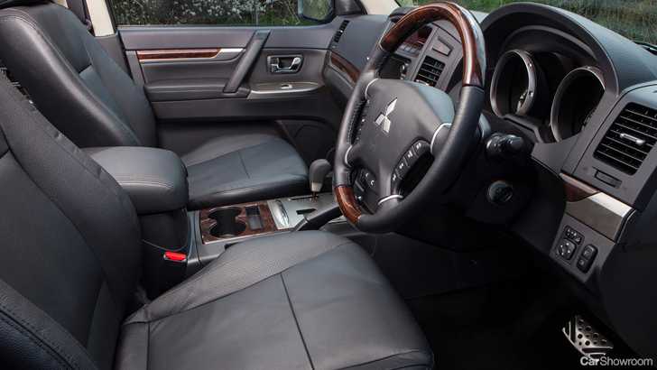 2012 Mitsubishi Pajero Exceed