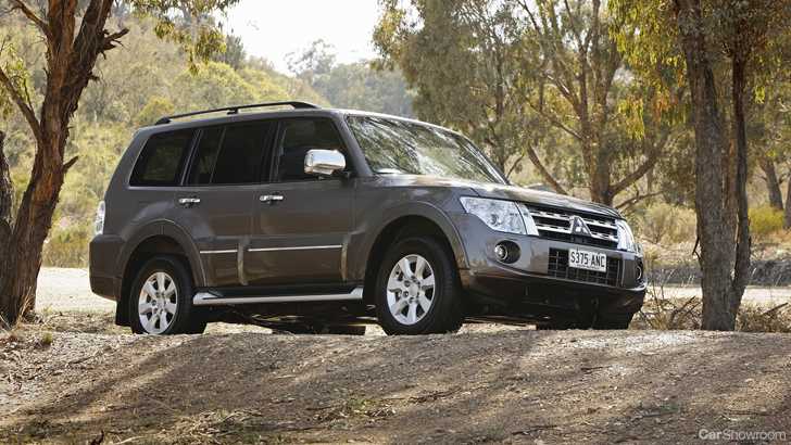 2012 Mitsubishi Pajero Exceed