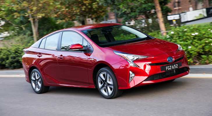 2017 Toyota Prius i-Tech