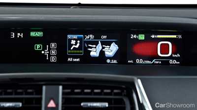 2017 Toyota Prius i-Tech