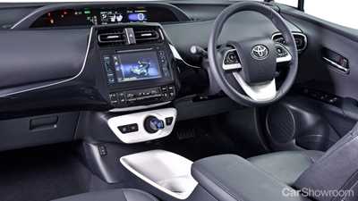 2017 Toyota Prius i-Tech