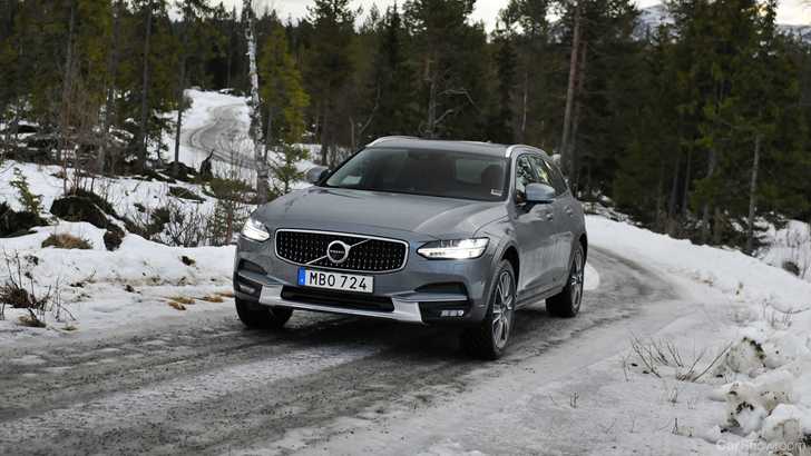 2017 Volvo V90 Cross Country D5 Inscription